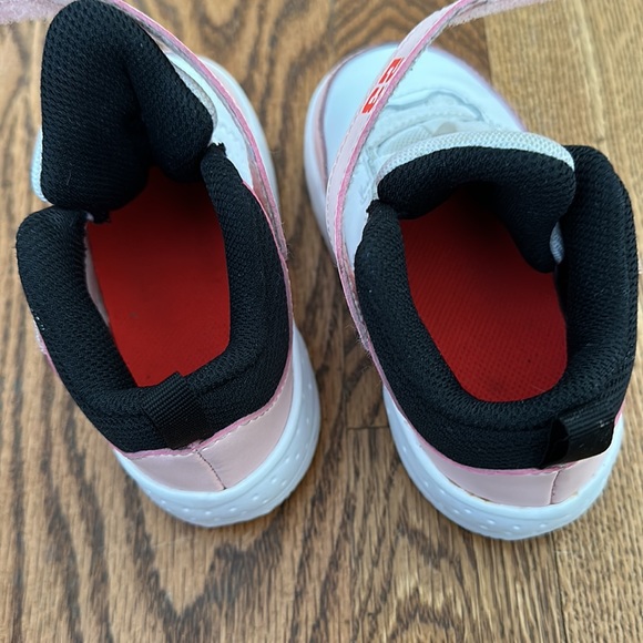 Jordan’s pink and white lightly used. Toddler size 7. - Picture 4 of 5